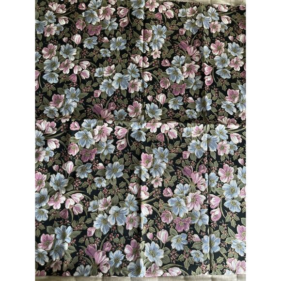 Holiday Editions by Fabri-Dash Quilt Inc/flower fabric/ - Picture 1 of 3